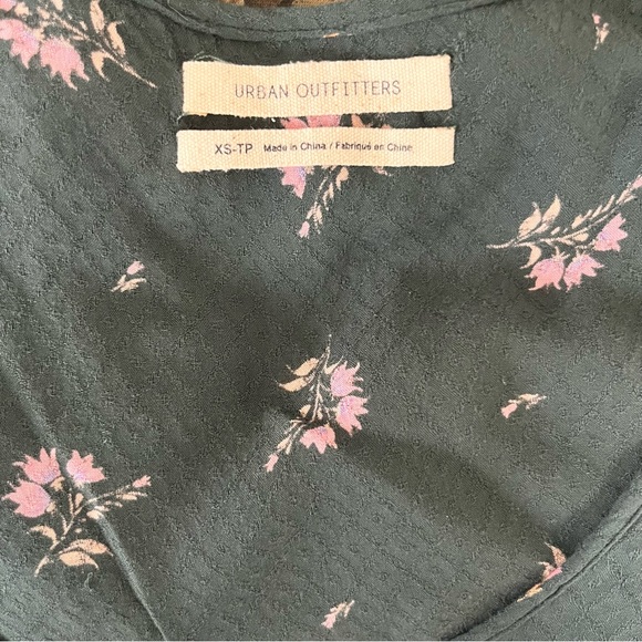 Urban Outfitters Babydoll Floral Scoop Neck Green Dress Extra Small Boho - Picture 3 of 8